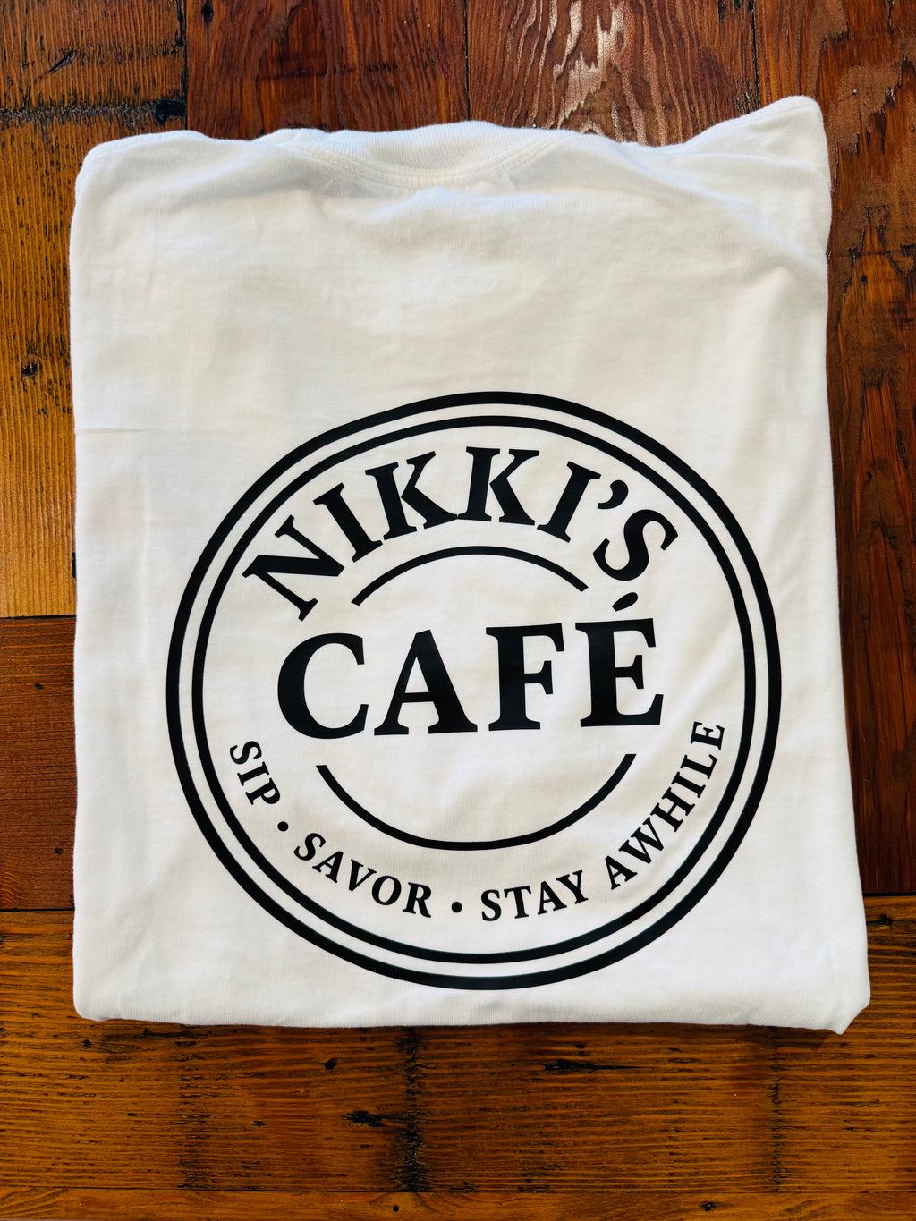 Nikki's Cafe Heavyweight T-shirt