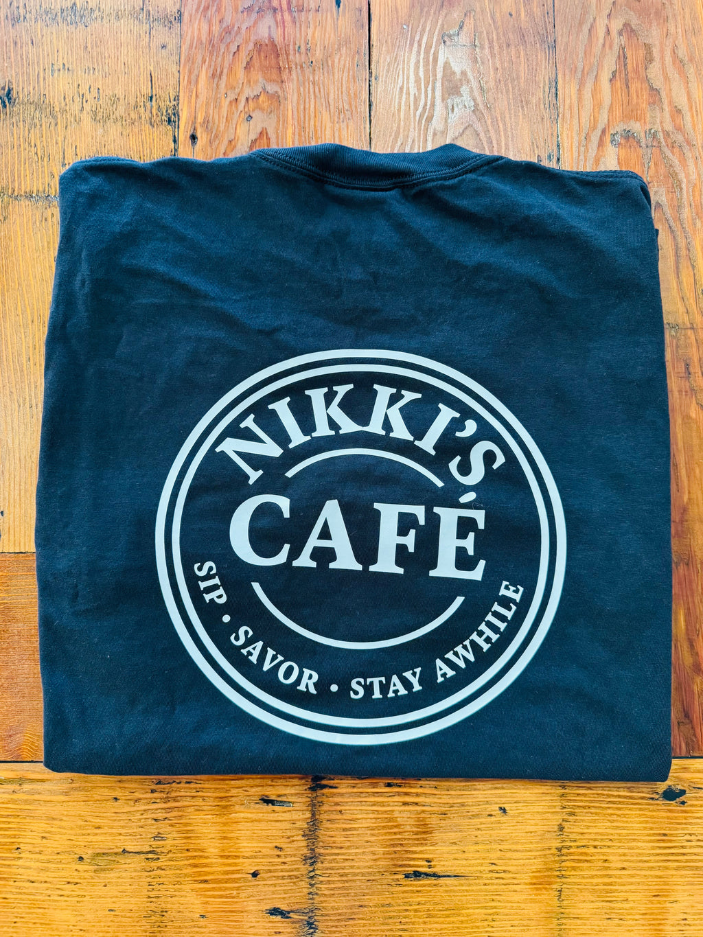 Nikki's Cafe Heavyweight T-shirt